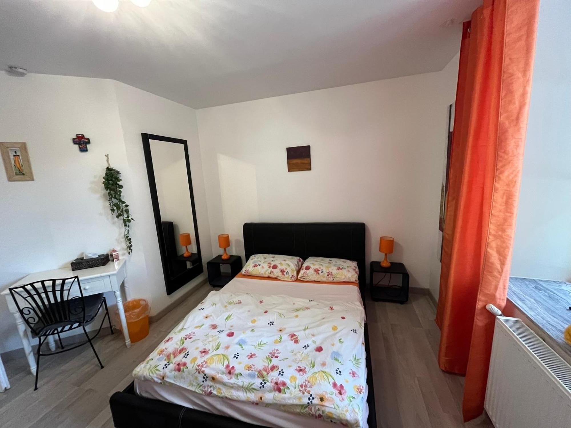 Couleurs De La Vie - Chambres D'Hotes Et Gite Cormatin Room photo